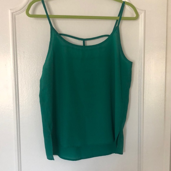 Green open back shirt - Picture 1 of 2